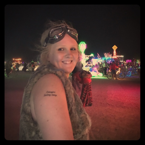 Meet your Posher, Sav - Picture 1 of 1